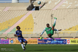 تساوی استقلال خوزستان و لخویا قطر در نیمه نخست