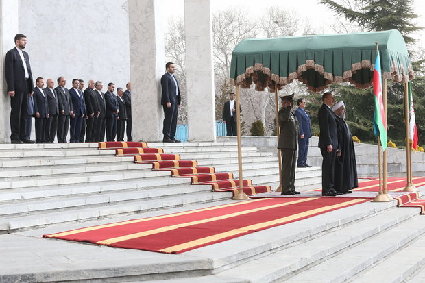 President Rouhani officially welcomes Azerbaijani counterpart