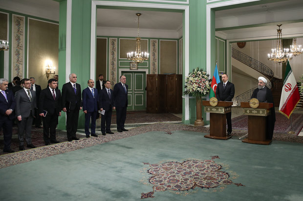 President Rouhani officially welcomes Azerbaijani counterpart