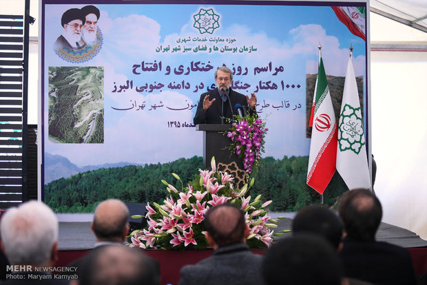علی لاریجانی رئیس مجلس شورای اسلامی در مراسم روز درختکاری 