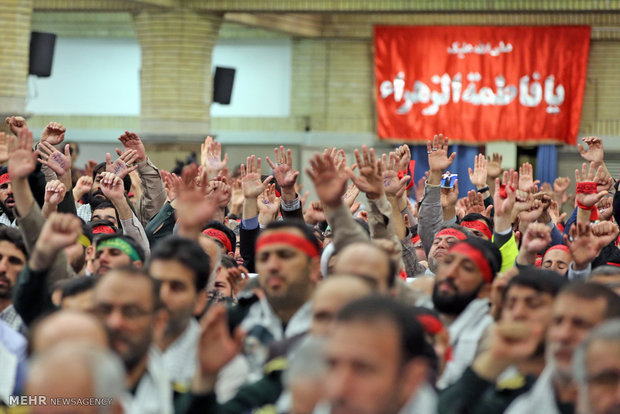 دیدار دست‌اندرکاران راهیان نور با رهبر انقلاب