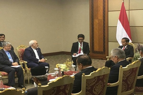 ظريف : التعاون المصرفي والتجاري بين إيران وأندونيسيا آخذ بالازدياد