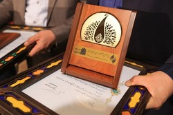معرفی برگزیدگان یازدهمین جشنواره بین المللی شعر فجر/  جایزه شعر بزرگسال برای ۳ شاعر
