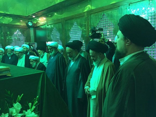 اعضای مجلس خبرگان رهبری در حرم امام خمینی(ره) حضور یافتند