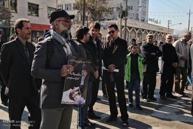 تشییع پیکر احمد عزیزی شاعر انقلاب