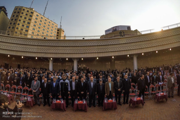 Valiasr Sq. new monument unveiled