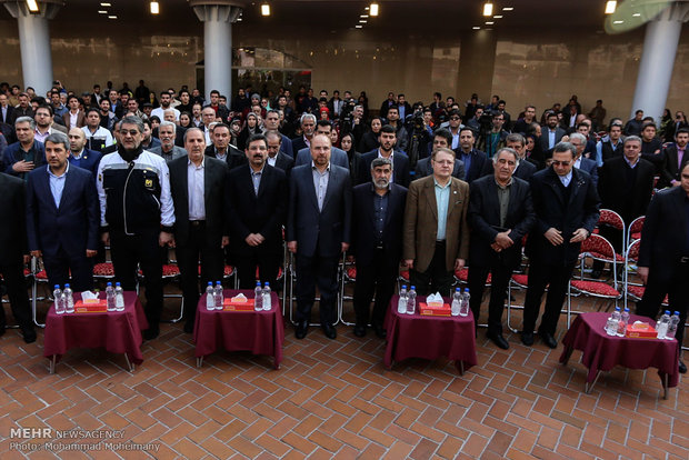 Valiasr Sq. new monument unveiled