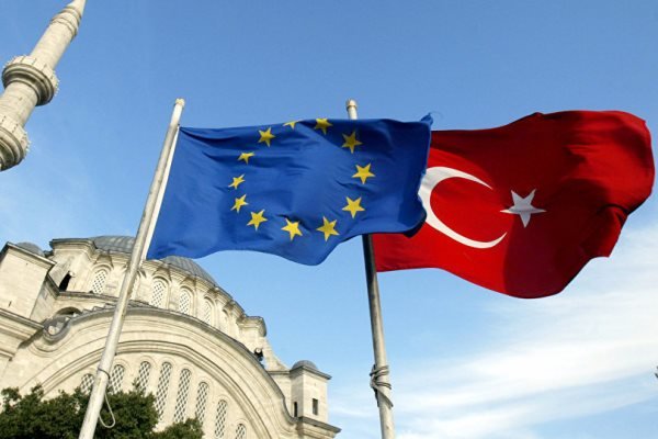 ترکیه: در همکاری با اتحادیه‌اروپا به شکل جدی بازنگری می‌کنیم