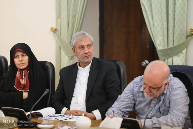 علی ربیعی وزیر کار در جلسه ستاد اقتصاد مقاومتی