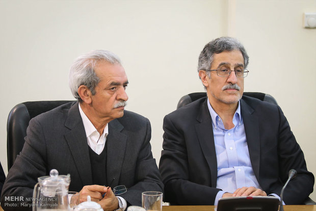خوانساری رئیس اتاق تهران و شافعی رئیس اتاق بازرگانی در جلسه ستاد اقتصاد مقاومتی