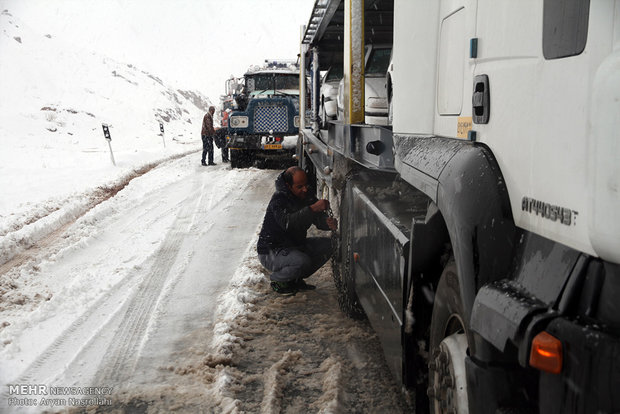 Snow whitens Kurdistan