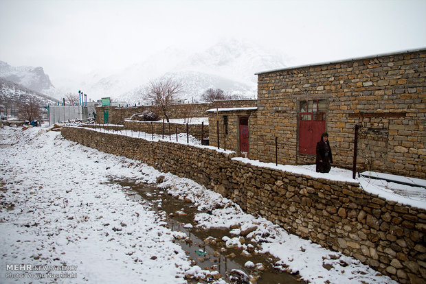 Snow whitens Kurdistan