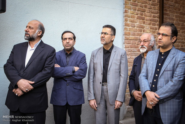 حجت الله ایوبی، حسین انتظامی و محمدمهدی حیدریان در مراسم تشییع پیکر مرحوم علی معلم