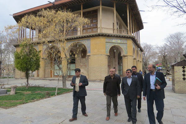 استاندار قزوین از بنای تاریخی چهل ستون قزوین بازدید کرد