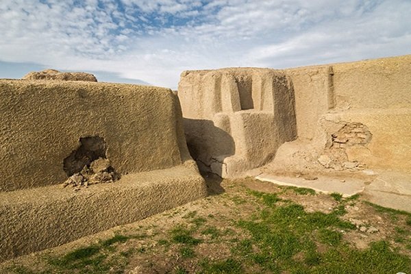 امسال ۲۵۰۰ گردشگر از تپه تاریخی حسنلو در نقده بازدید کردند