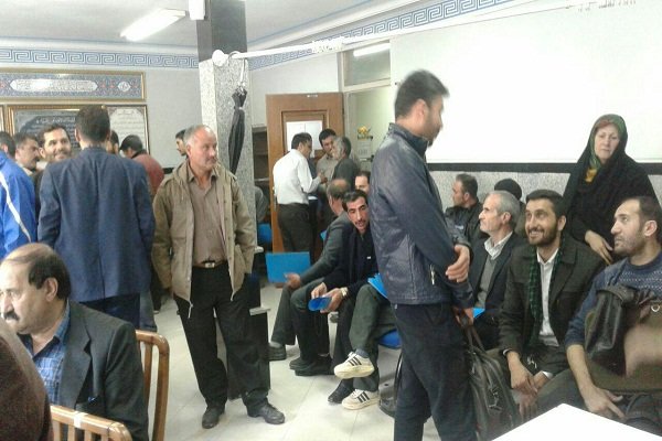 ثبت‌نام کاندیداهای شورای شهر توسط ۱۰ اکیپ در فرمانداری همدان 