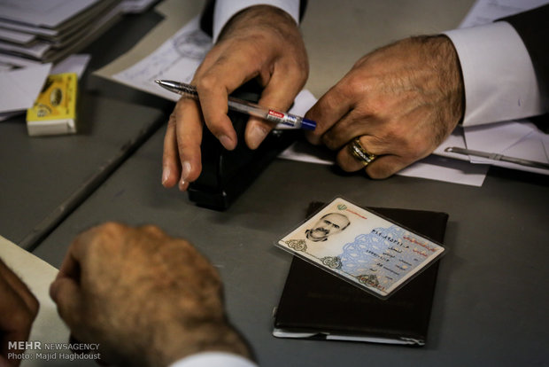 اليوم الثاني لتسجيل المرشحين لانتخابات البرلمانية في طهران