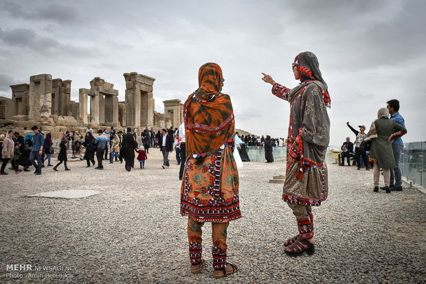 Nevurz’da Persepolis’teki turistlerin sayısı arttı