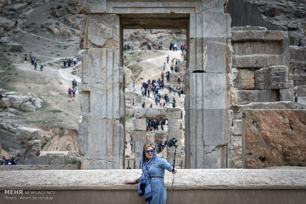 Persepolis hosts Nowruz tourists