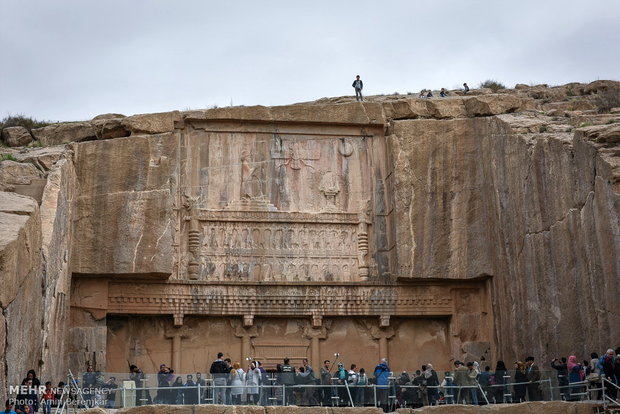 Persepolis hosts Nowruz tourists