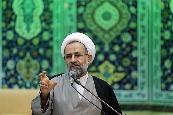 دشمنان به دنبال ایجاد تغییرات در انقلاب اسلامی هستند