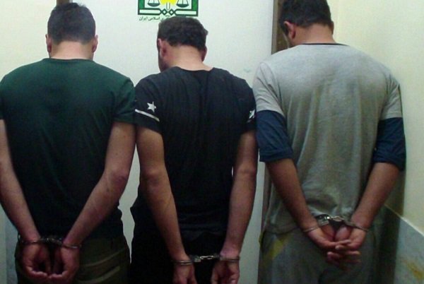 اعضای باند سرقت محتویات خودرو در خمین دستگیر شدند 