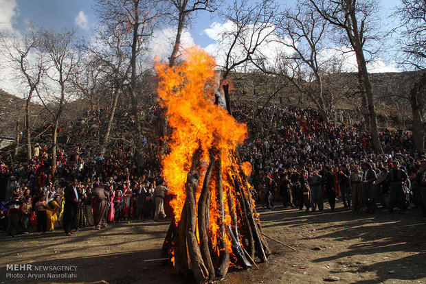 برگزاری جشن نوروز در بزرگ ترین روستای استان کردستان