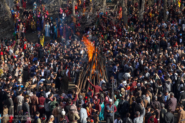 برگزاری جشن نوروز در بزرگ ترین روستای استان کردستان