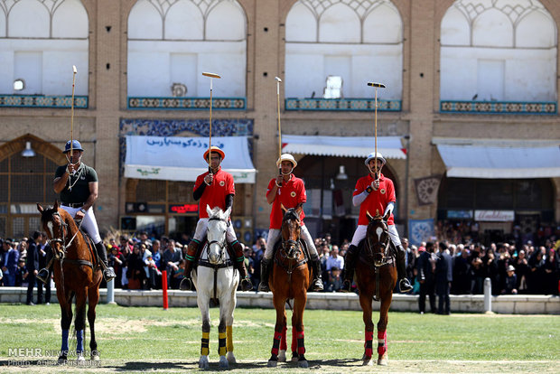 مسابقات چوگان در میدان امام اصفهان