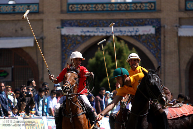 مسابقات چوگان در میدان امام اصفهان