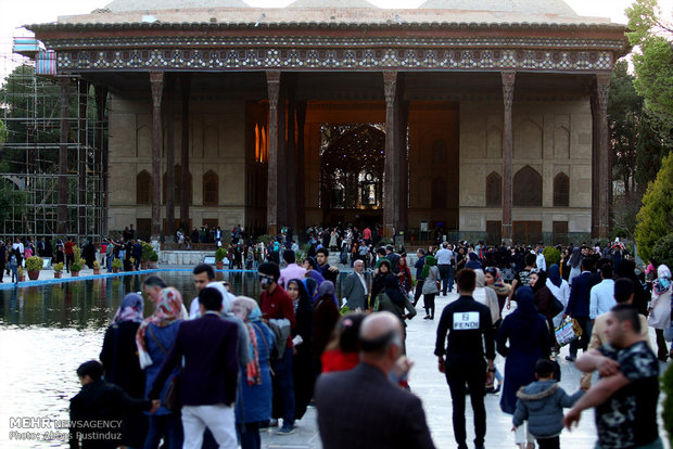 اقامت گردشگران در اصفهان به مرز یک میلیون نفر رسید