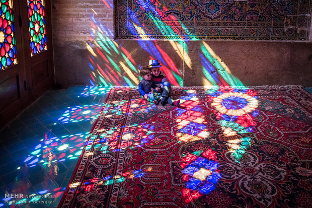 Nowruz tourists visit Qavam House, Nasir ol Molk Mosque