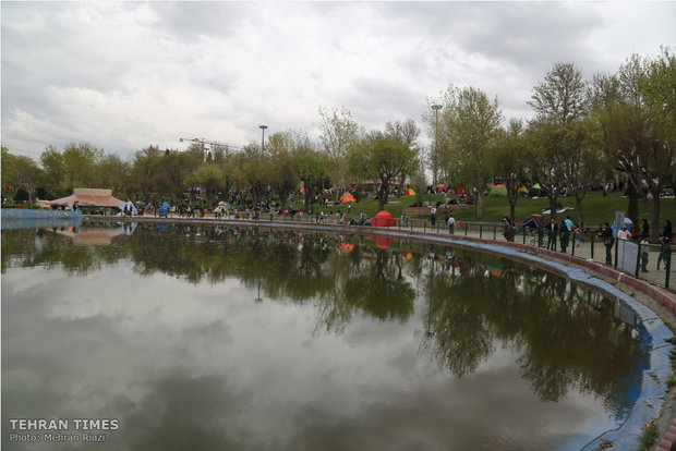 Iranians celebrate Nature Day nationwide 