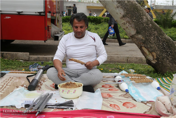 Iranians celebrate Nature Day nationwide 