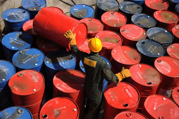 OPEC in dilemma of market share, crude prices