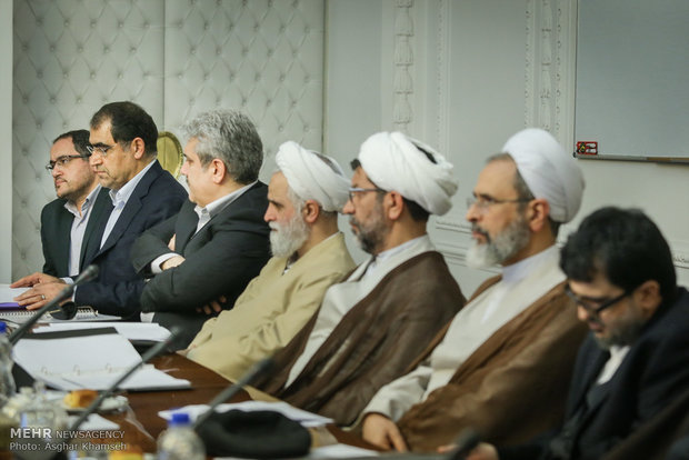 جلسه شورای عالی انقلاب فرهنگی