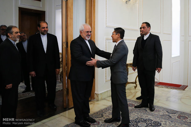 Zarif meets with Singapore's Senior Minister of State (SMS) for Defense and Foreign Affairs Mohamad Maliki Osman