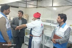 ۱۷ مرکز متخلف عرضه مواد غذایی در بوشهر پلمب شد