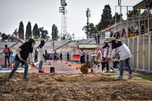 Şiraz’daki Kadınlar atletizm yarışmaları