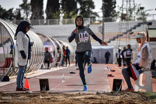 Şiraz’daki Kadınlar atletizm yarışmaları