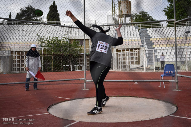 Şiraz’daki Kadınlar atletizm yarışmaları