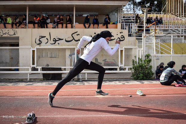 Şiraz’daki Kadınlar atletizm yarışmaları