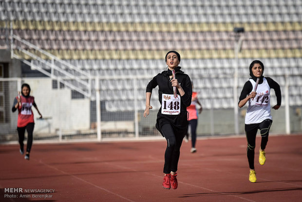 Şiraz’daki Kadınlar atletizm yarışmaları