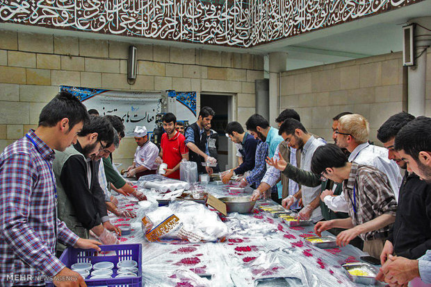 مراسم معنوی اعتکاف در دانشگاه تهران