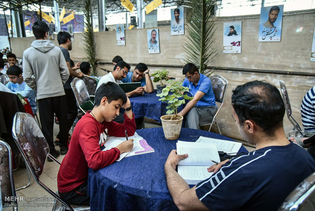 مراسم معنوی اعتکاف در مسجد جامع شهدا شیراز