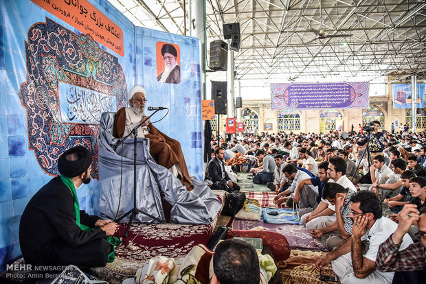 مراسم معنوی اعتکاف در مسجد جامع شهدا شیراز