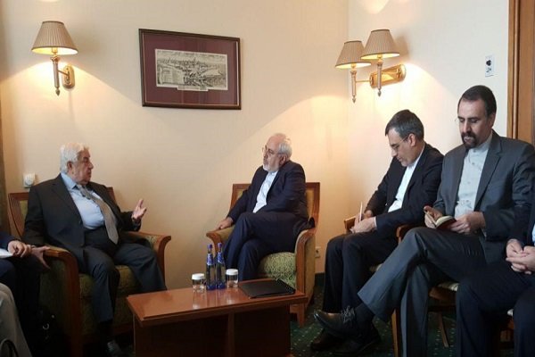 Zarif meets with Syrian FM in Moscow