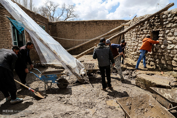 خسارات ناشی از وقوع سیل در روستای چنار آذربایجان