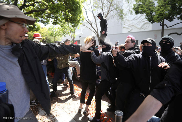 درگیری موافقان و مخالفان ترامپ در کالیفرنیا