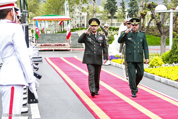 Dehghan officially welcomes Azeri counterpart